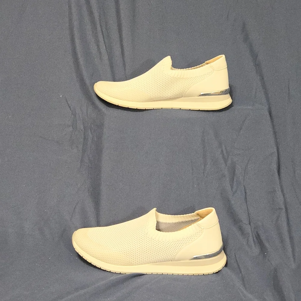 Naturalizer Lafayette Slip-on Sneakers White Fly Knit - Women's Size 8.5 - Picture 4 of 8